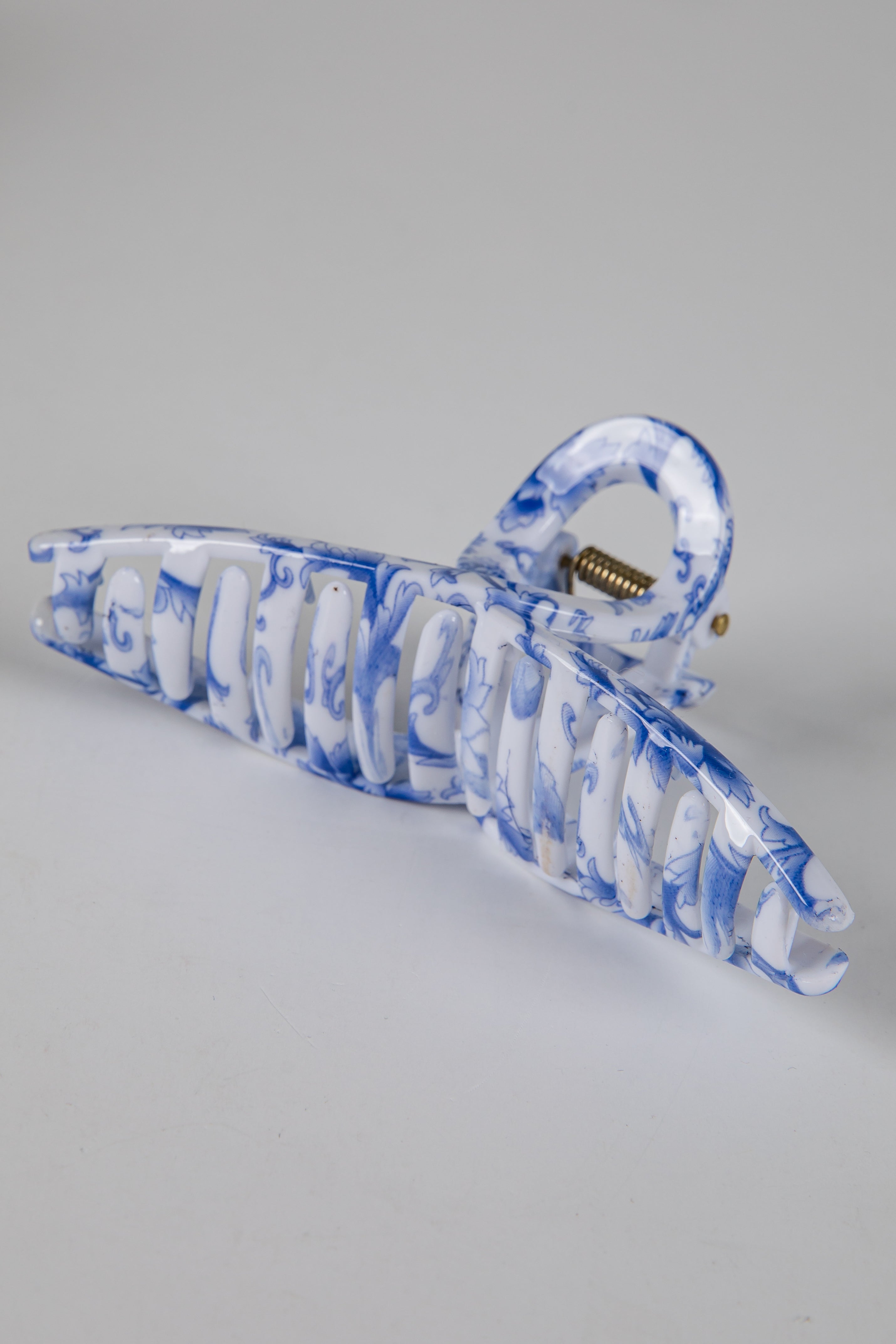 Sweet Credentials Navy Floral Claw Hair Clip