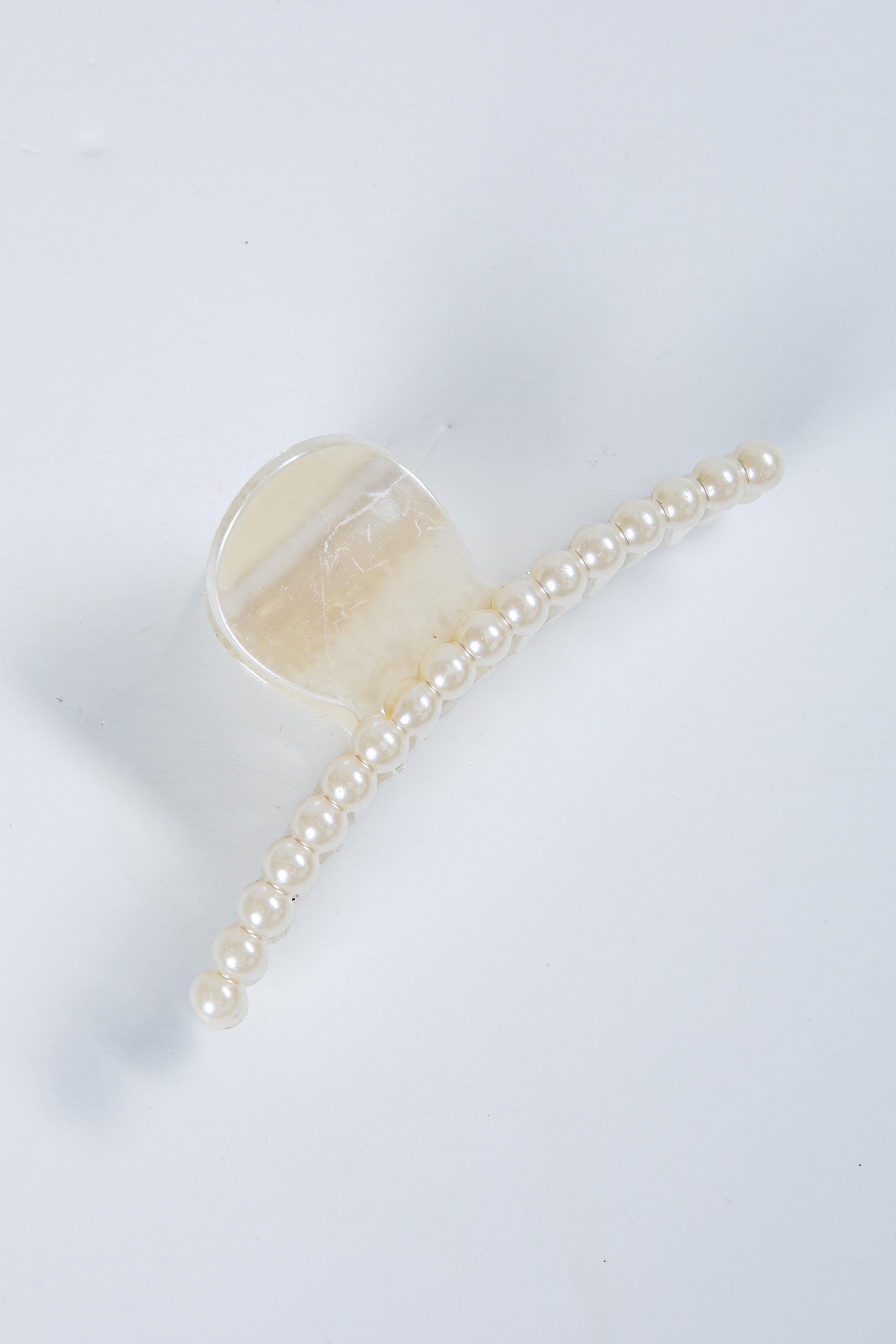 Beautiful Promise White Pearl Claw Hair Clip