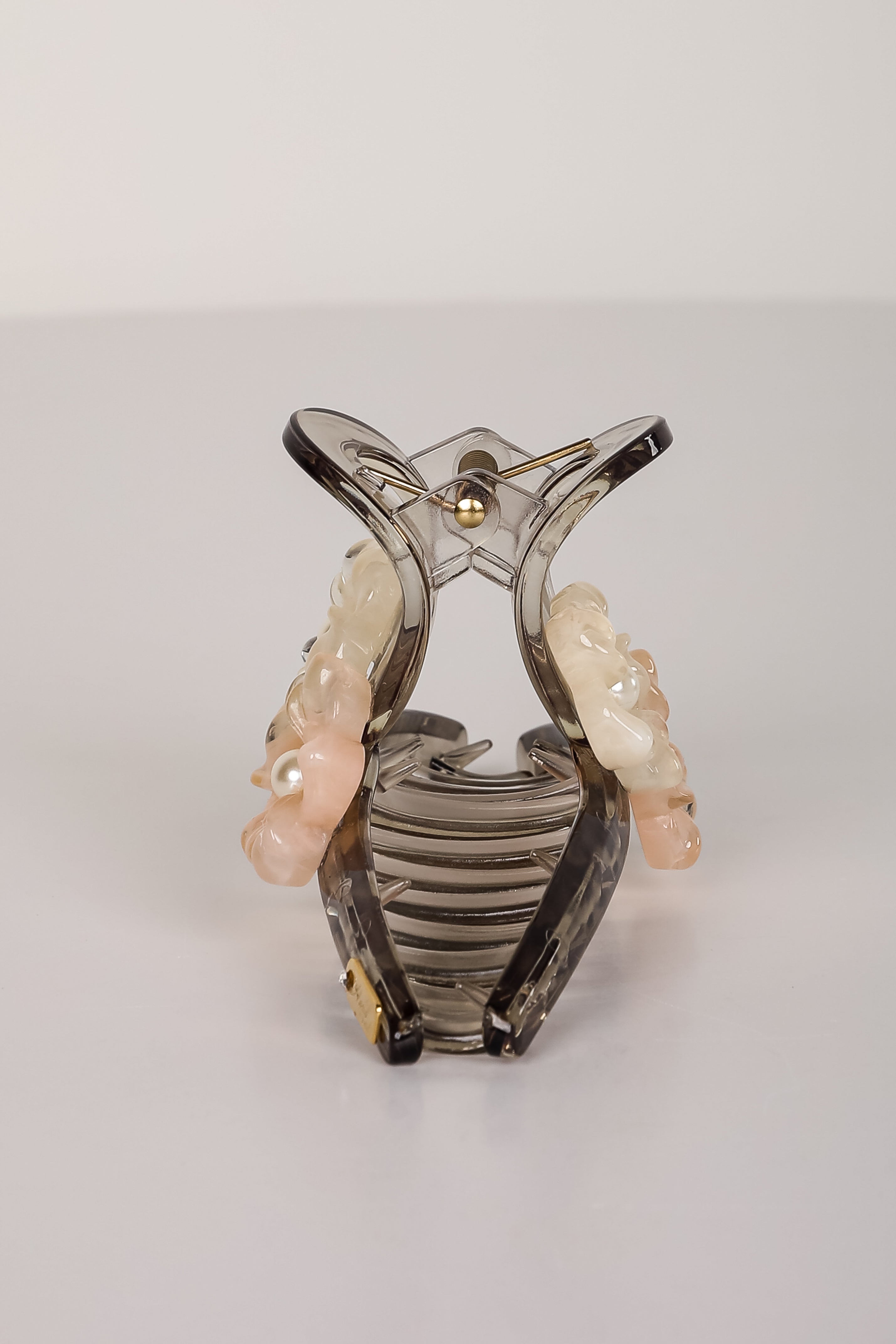 Shining Sweetheart Black Floral Claw Hair Clip